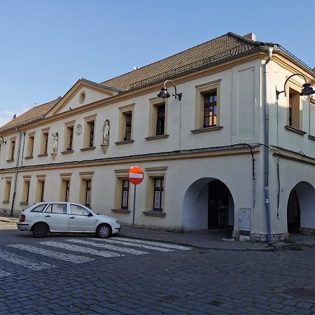 Апартаменти Gliwicka 5 W Samym Sercu Tarnowskich Gor Тарновськє-Гури Екстер'єр фото