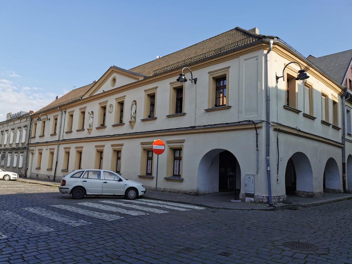 Апартаменти Gliwicka 5 W Samym Sercu Tarnowskich Gor Тарновськє-Гури Екстер'єр фото